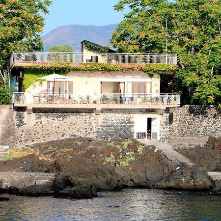 Cozy Holiday Home In Pozzillo With Terrace Acireale Extérieur photo